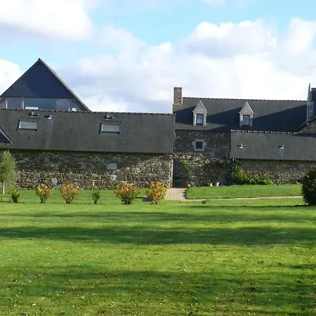 Domaine De Kermodest Hotel 3*
