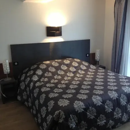 Domaine De Kermodest 3*
